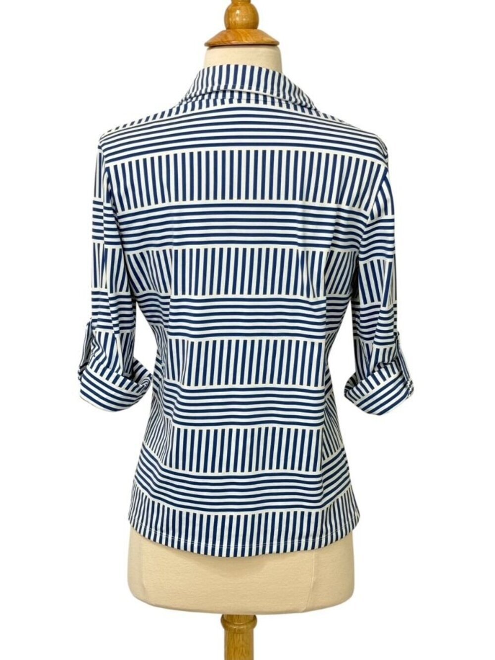 J. McLaughlin Womens Monroe Top Button-up Roll Tab Sleeves Catalina Cloth Size S - Picture 6 of 11